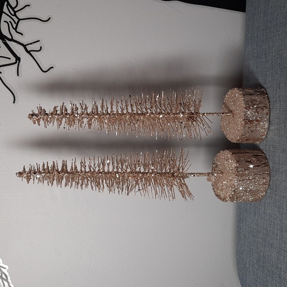 Bottle Brush Style Christmas Winter Tree Wood Base Mantle Tabletop Glitter Chic - Picture 1 of 5